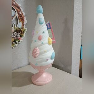 Sweet Treats Whipped Frosted Easter Egg Tree Pedestal New